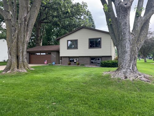 2010 Highland Ave, Albert Lea, MN, 56007-2033 | Card Image