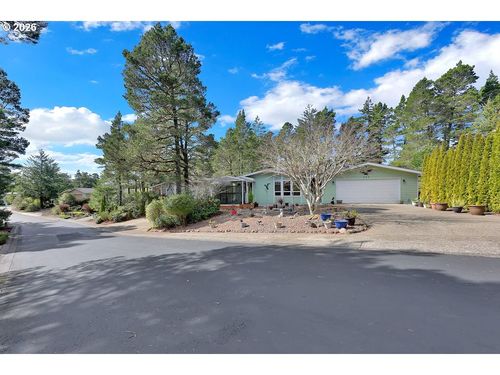 303 Manzanita Dr, Florence, OR, 97439-9245 | Card Image