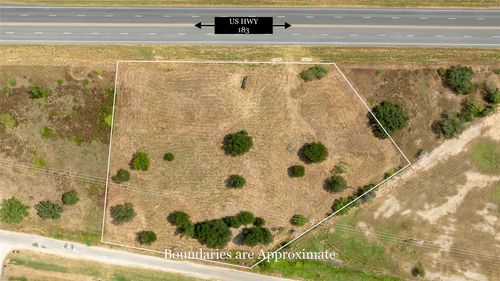2063 N Magnolia Ave, Luling, TX, 78648 | Card Image