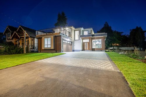 14096 113a Ave, Surrey, BC, V3R2K5 | Card Image