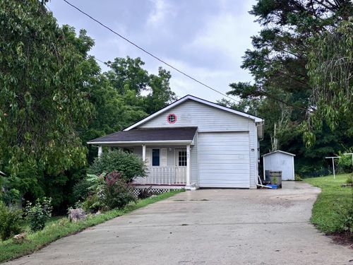 107 Fort St, Estill Springs, TN, 37330-3129 | Card Image