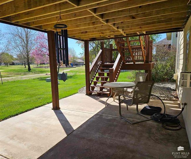 1605 Parkplace Court, House other with 3 bedrooms, 3 bathrooms and null parking in Abilene KS | Image 39