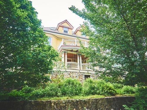 g-18 Atherton Rd, Brookline, MA, 02446-2769 | Card Image