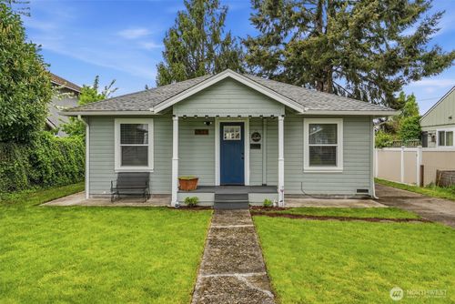 2828 Fir Street, Longview, WA, 98632 | Card Image
