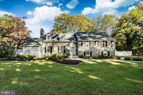 657 Walker Rd, WAYNE, PA, 19087-1322 | Card Image