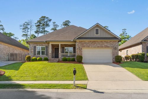 562 Falcon Trl, Niceville, FL, 32578-1061 | Card Image
