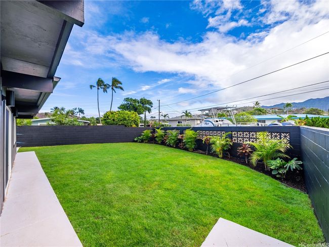 Lots of Yard Space with the most Stunning Views of the Ko'olau Mountains | Image 21