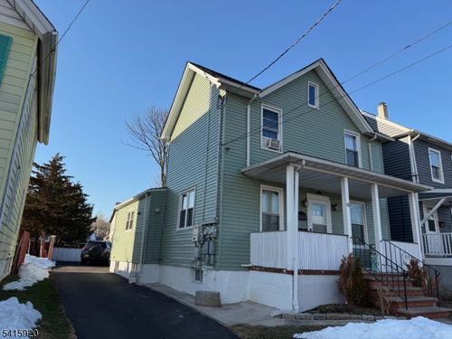 10 Howard St, North Plainfield, NJ, 07060-4013 | Card Image