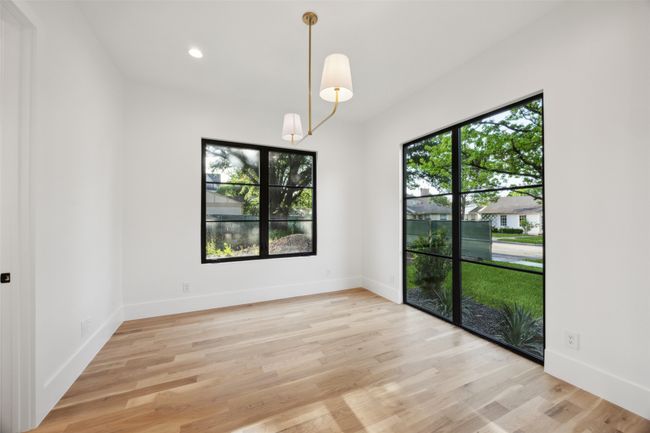6458 Anita St, House other with 5 bedrooms, 5 bathrooms and null parking in Dallas TX | Image 4