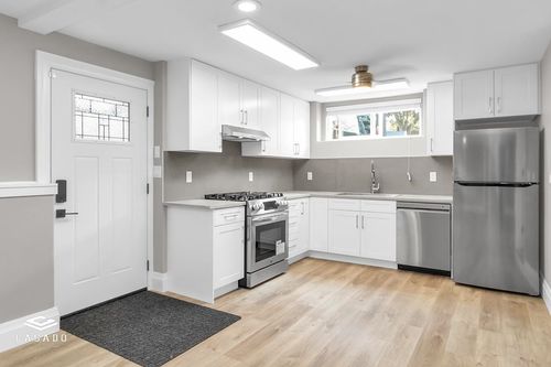 1225 Royal Crt, Port Coquitlam, BC, V3C5X3 | Card Image