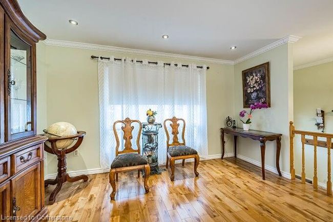 136 Patterson St, House other with 5 bedrooms, 2 bathrooms and 6 parking in Beeton ON | Image 12
