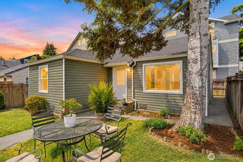 3637 22nd Ave W, Seattle, WA, 98199-2329 | Card Image