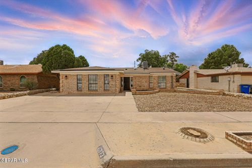 11273 Ivanhoe Dr, El Paso, TX, 79936-2206 | Card Image