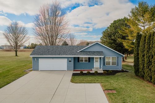 1711 Airport Drive, Hartford, WI, 53027 | Card Image