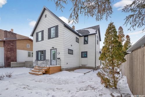 326 Main St S, Moose Jaw, SK, S6H5S8 | Card Image