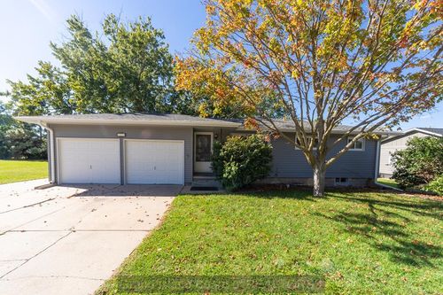 711 Crane Ave, Hastings, NE, 68901-4234 | Card Image