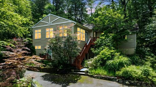 29 Carol St, Danbury, CT, 06810-8308 | Card Image