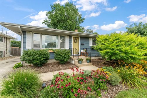 8711 Manor Ave, Munster, IN, 46321-1050 | Card Image