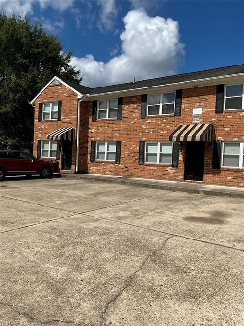 2-2905 Llewellyn Ave, Norfolk, VA, 23504-1555 | Card Image