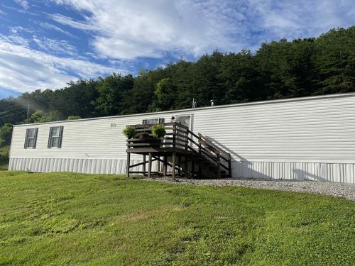 315 Freeman Branch Rd, East Bernstadt, KY, 40729-6394 | Card Image