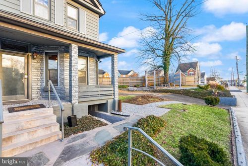 2515 17th St Ne, WASHINGTON, DC, 20018-2001 | Card Image