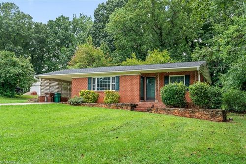 206 Pineridge Dr, High Point, NC, 27262-8205 | Card Image