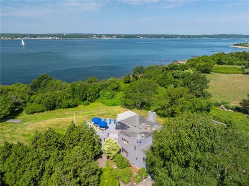 76 Battery Ln, Jamestown, RI, 02835-2703 | Card Image