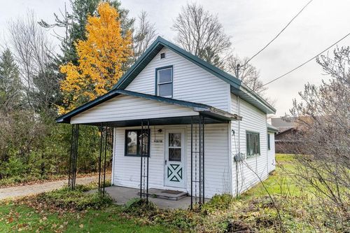 W10675 Enterprise Lake Rd, Elcho, WI, 54428-9560 | Card Image