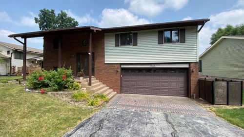 2169 Greenvalley Dr, Crown Point, IN, 46307-9332 | Card Image