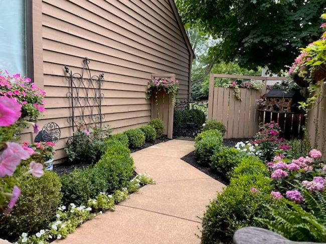 1025 - 982 Longmeadow Ct, Townhouse with 3 bedrooms, 4 bathrooms and 2 parking in Lake Barrington IL | Image 6