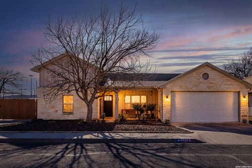 1922 Weston Loop, Kerrville, TX, 78028-5520 | Card Image