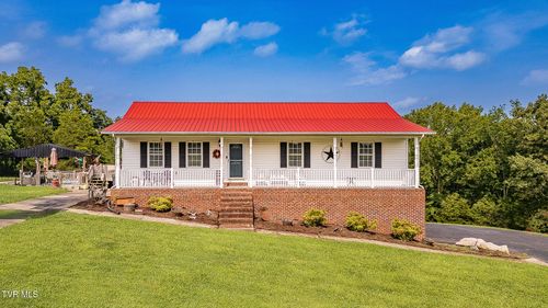 161 Phipps St, Surgoinsville, TN, 37873-5110 | Card Image