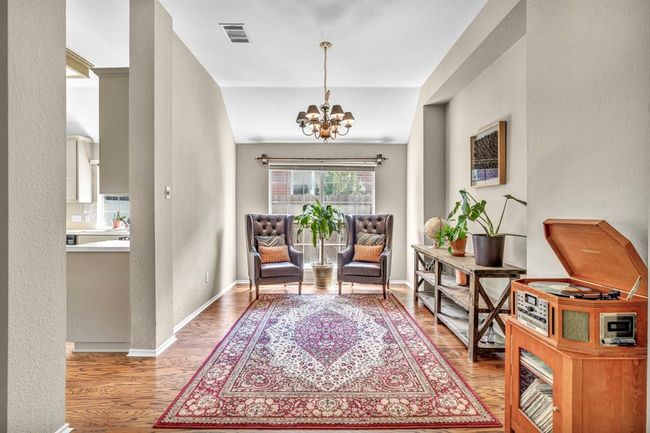 8121 Forest Heights Ln, House other with 3 bedrooms, 2 bathrooms and 4 parking in Austin TX | Image 6
