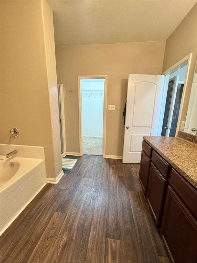 5723 Treasure Cove Rd, House other with 3 bedrooms, 3 bathrooms and 2 parking in Cove TX | Image 15