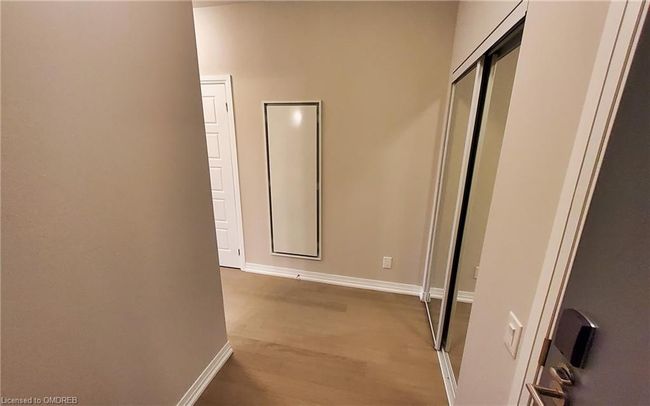 3285 Carding Mill Trail, Home with 2 bedrooms, 2 bathrooms and 1 parking in Oakville ON | Image 6