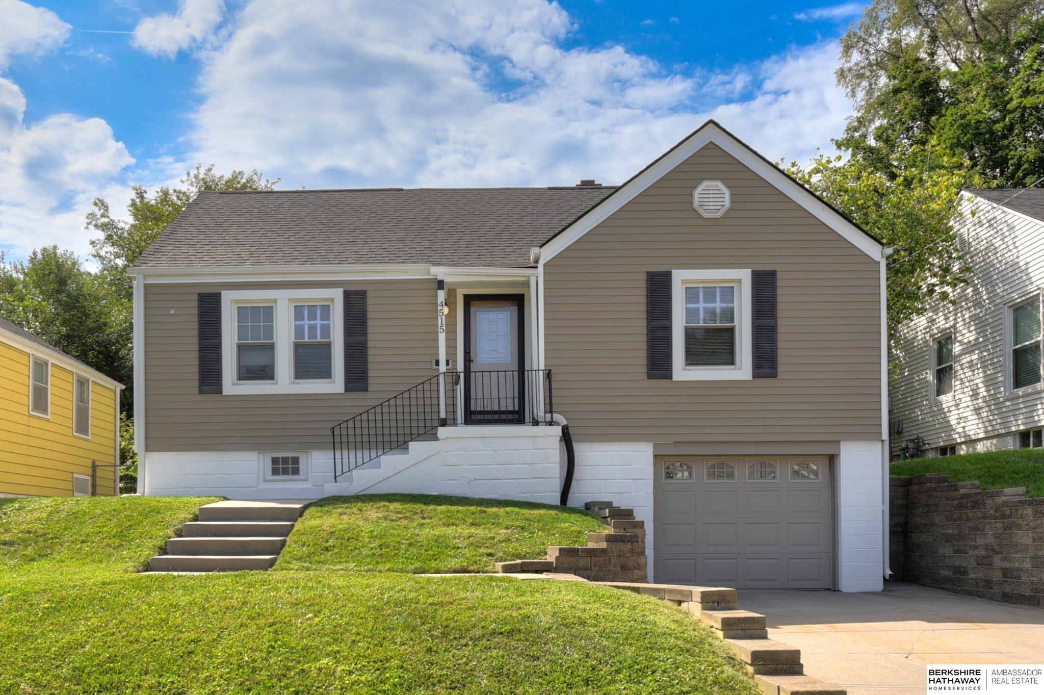 Mayberry St, Omaha, NE 68106