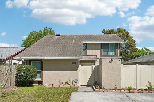 10305 Rosemount Dr, TAMPA, FL, 33624-5121 | Card Image