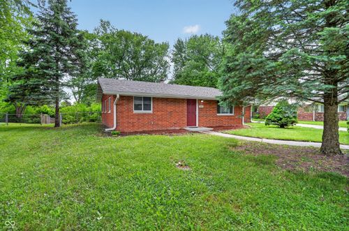 9301 Shenandoah Ct, Indianapolis, IN, 46229-2071 | Card Image