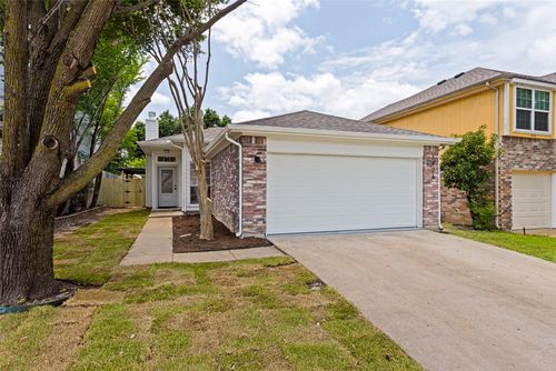 1926 Geary St, Garland, TX, 75043-7536 | Card Image