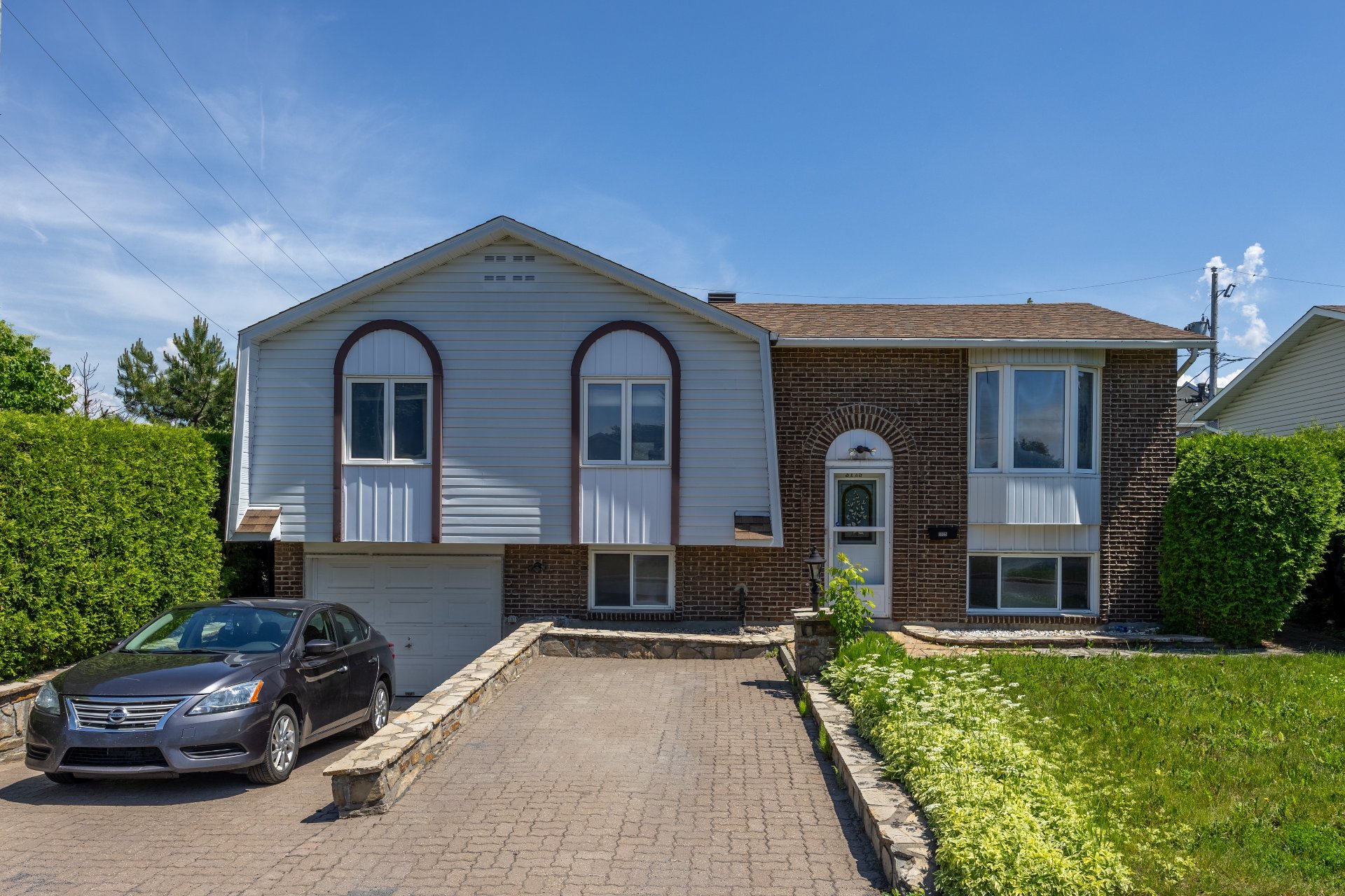 Residential in Longueuil (Saint-Hubert) 5