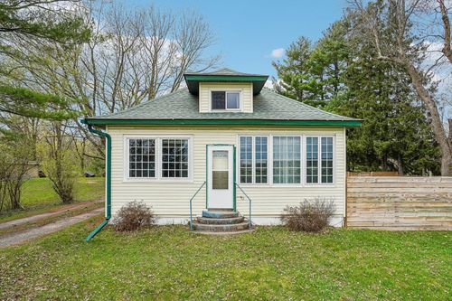 35-309 E State St, Saint Croix Falls, WI, 54024-9161 | Card Image