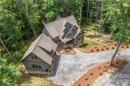 68 Huckleberry Ridge Ln, Zirconia, NC, 28790-0629 | Card Image