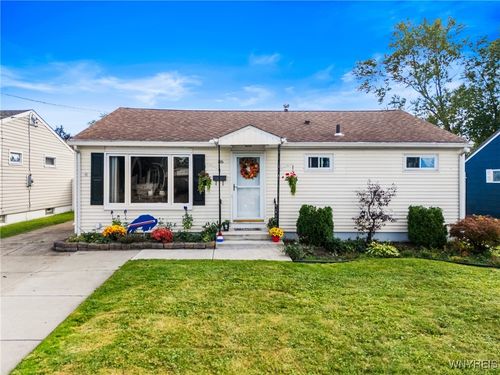 86 Frontier Dr, Buffalo, NY, 14219-1102 | Card Image