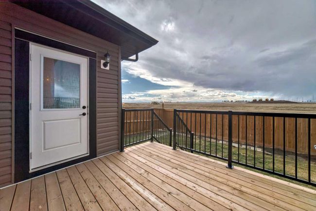 1053 Waterford Drive, Home with 3 bedrooms, 3 bathrooms and 4 parking in Chestermere AB | Image 21