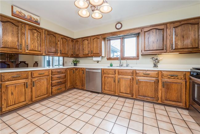 458 Rosslyn Ave, House other with 4 bedrooms, 2 bathrooms and 1 parking in Springdale PA | Image 13