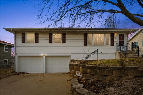 645 40th St Se, Cedar Rapids, IA, 52403 | Card Image