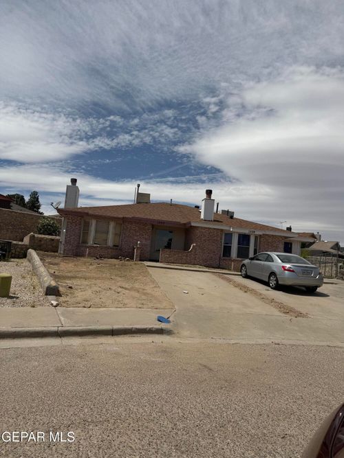 1557 Nick Faldo Pl, El Paso, TX, 79936-6229 | Card Image