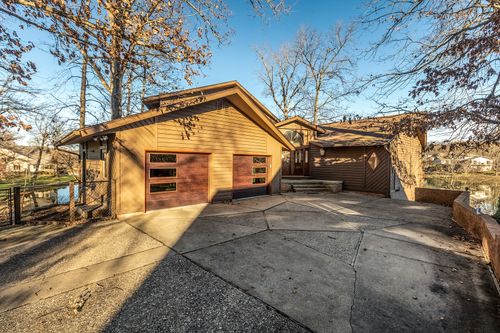 396 Lake Indian Hills Cir, Carbondale, IL, 62902-6188 | Card Image