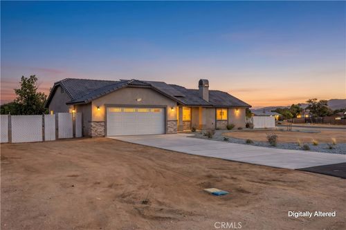 20947 Verde Drive, Apple Valley, CA, 92308 | Card Image