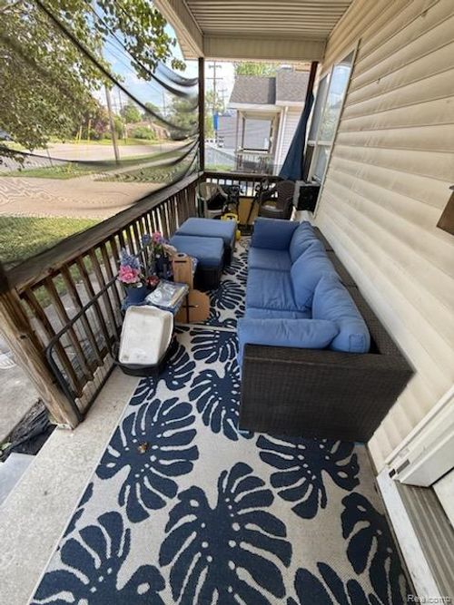 4052 Howe Rd, Wayne, MI, 48184-1830 | Card Image